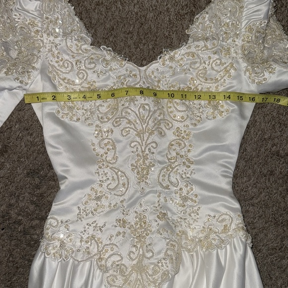 Oleg Cassini NEW NWT white wedding dress off white pearls design lace long trail - Picture 16 of 17